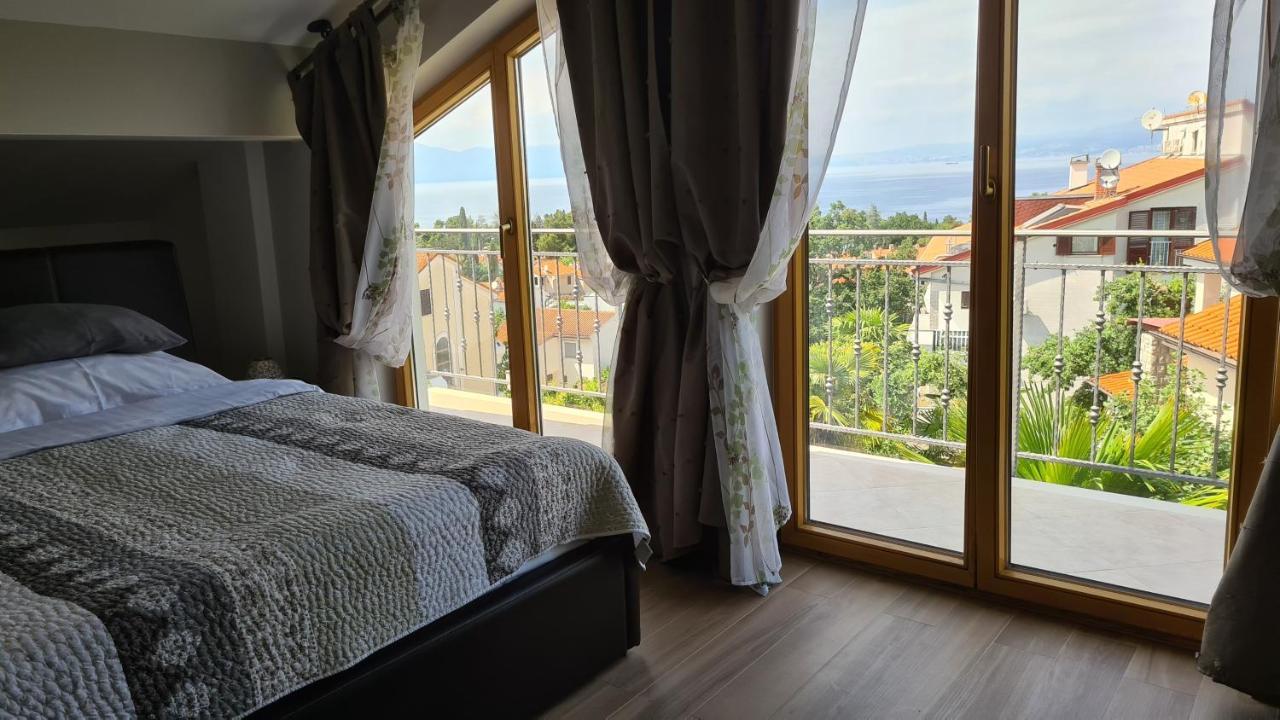 Villa Amalia Apartments Malinska Exterior photo