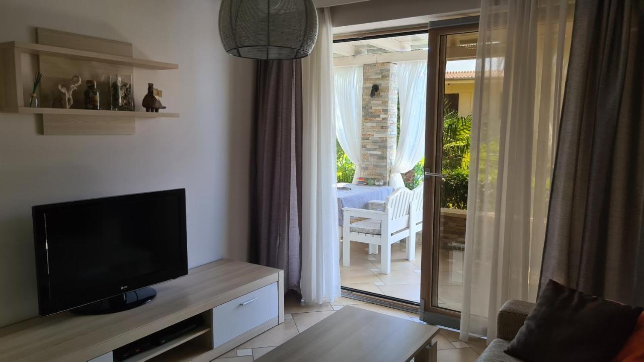 Villa Amalia Apartments Malinska Exterior photo