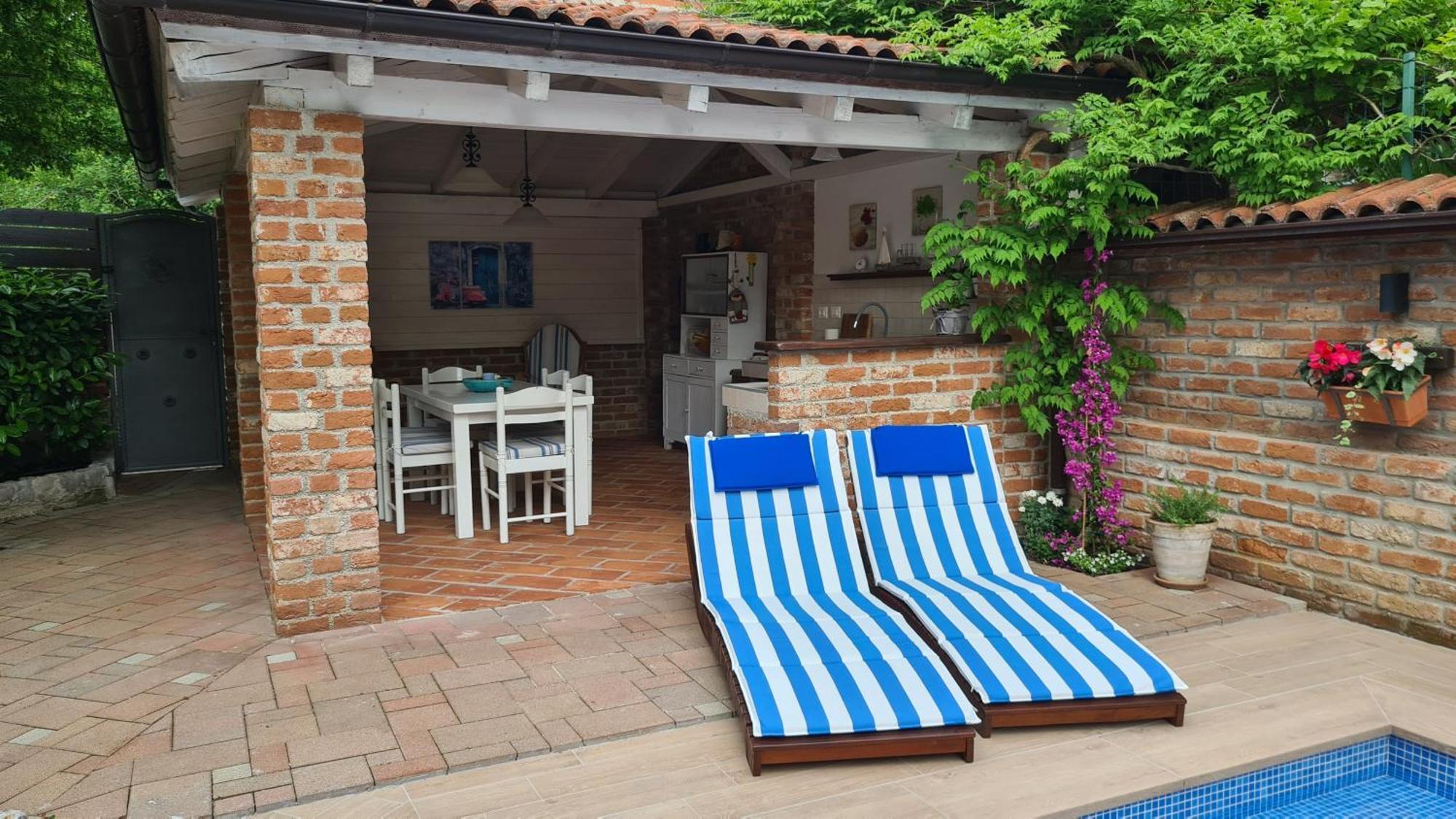 Villa Amalia Apartments Malinska Exterior photo