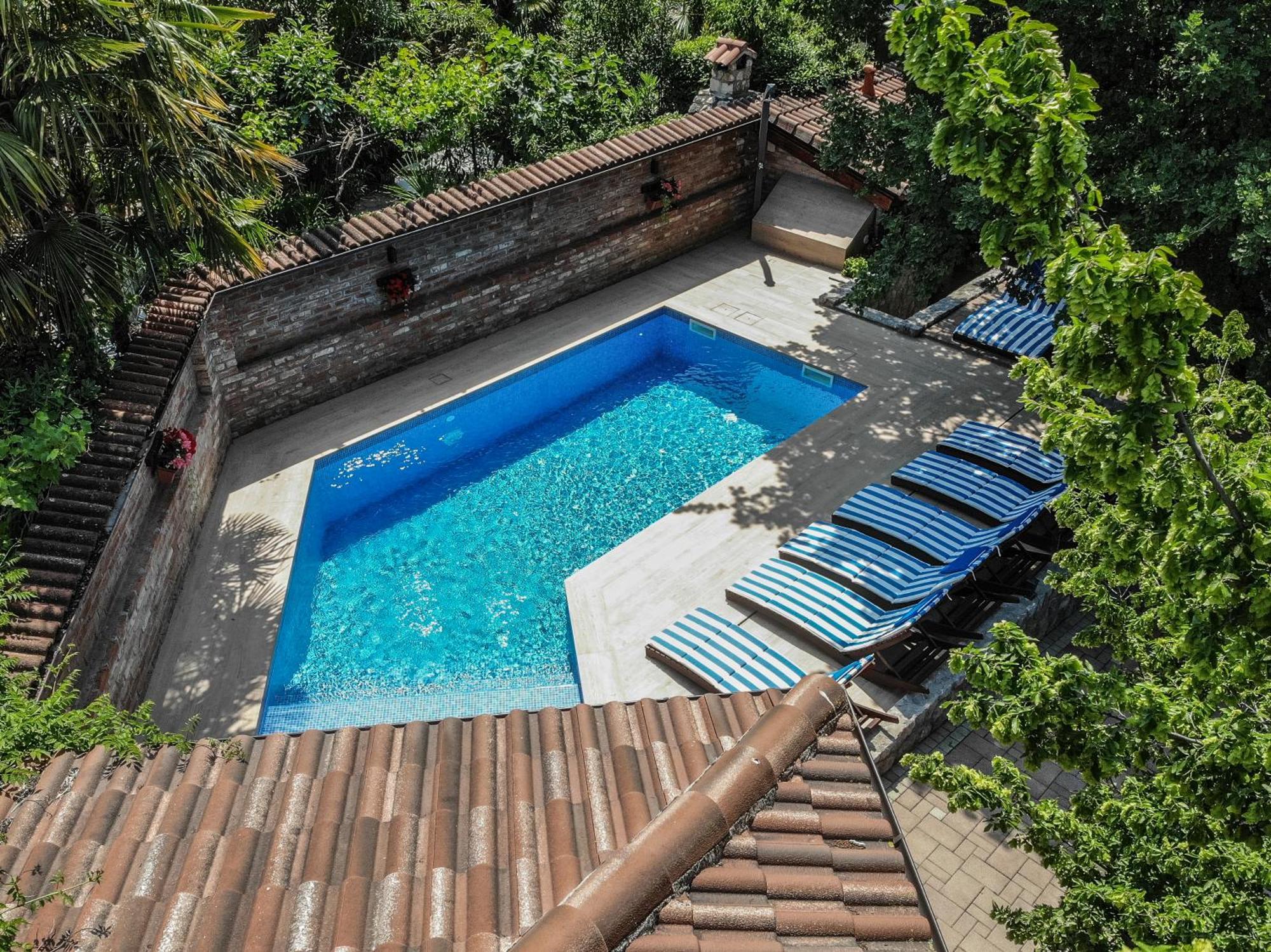 Villa Amalia Apartments Malinska Exterior photo